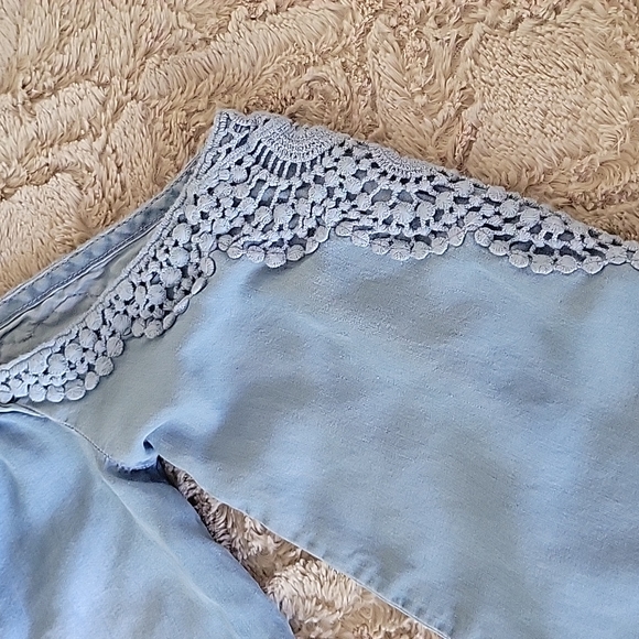 Cold Shoulder Top - Picture 3 of 4